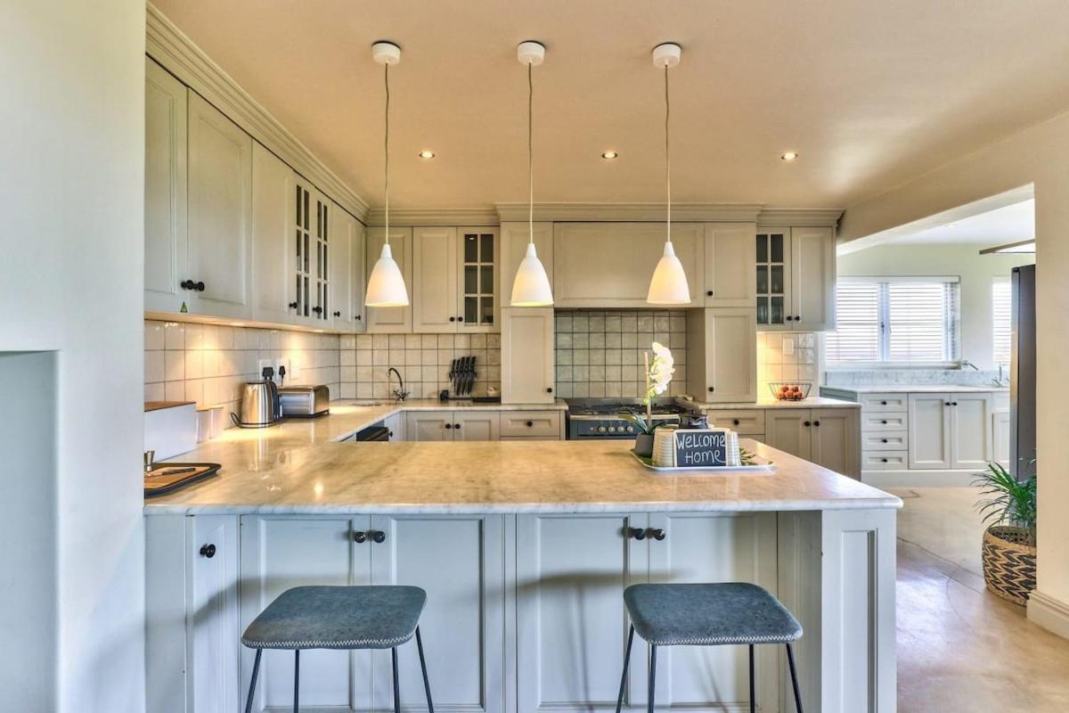 Lush Family Home In Prestigious Area 开普敦 外观 照片